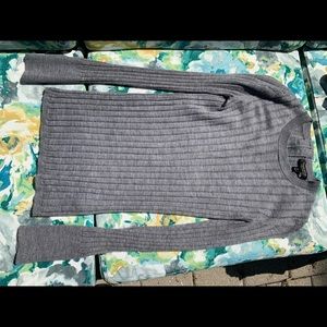 Banana Republic fitted merino wool sweater
